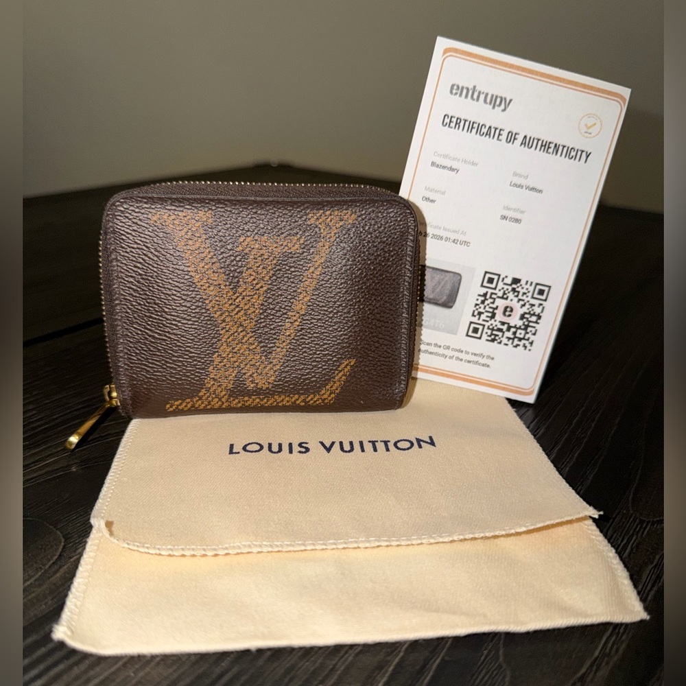 Louis Vuitton Dark Brown Giant Monogram Zip-Around Card Case